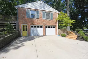 359 Woodknoll Terrace, Wyoming, OH 45215 - Photo 41