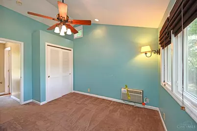 359 Woodknoll Terrace, Cincinnati, OH 45215 - Photo 19