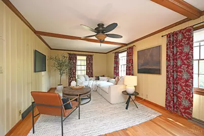 359 Woodknoll Terrace, Cincinnati, OH 45215 - Photo 15