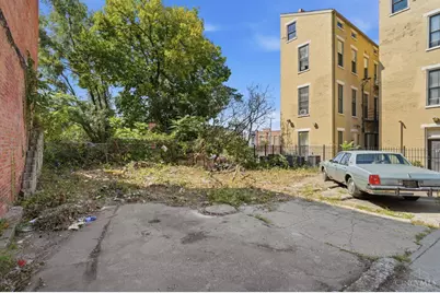 1637 Hughes Street, Cincinnati, OH 45202 - Photo 9