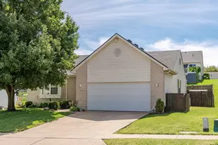 436 Thompson Dr, Fairborn, OH 45324 - Photo 1