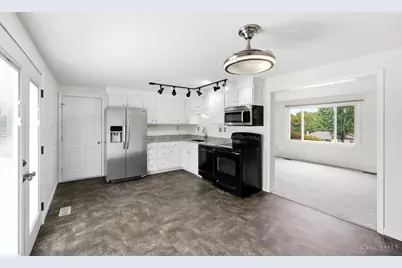 7297 Birchwood Drive, West Chester, OH 45069 - Photo 7