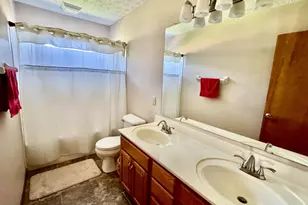 587 Westwynd Cir, Wilmington, OH 45177 - Photo 25