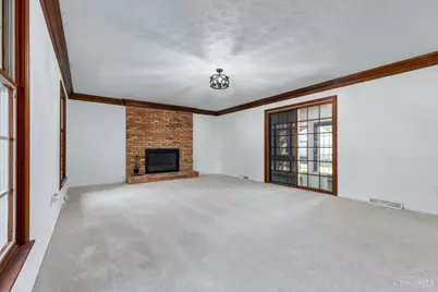 558 Lang Road, Union Township, OH 45244 - Photo 7