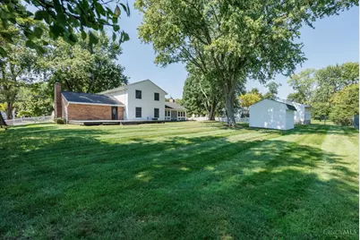 558 Lang Road, Union Township, OH 45244 - Photo 33