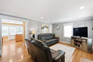3307 Maple Crest Pl, Cincinnati, OH 45209 - Photo 3