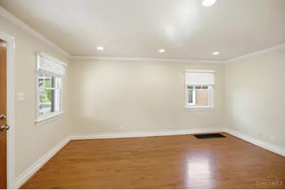 3320 N Sterling Way, Cincinnati, OH 45209 - Photo 9
