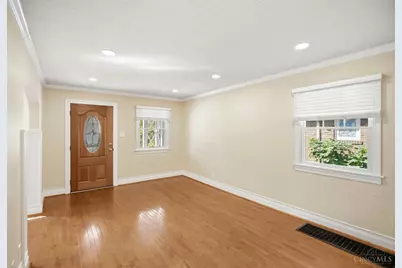 3320 N Sterling Way, Cincinnati, OH 45209 - Photo 7