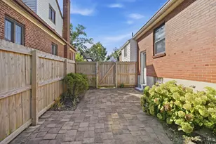 3320 N Sterling Way, Cincinnati, OH 45209 - Photo 17