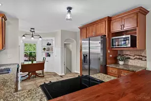 3322 Maple Crest Pl, Cincinnati, OH 45209 - Photo 11