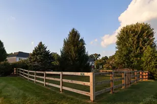 4250 English Oaks Ct, Union Township, OH 45103 - Photo 9