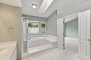 21 Iron Woods Dr, Cincinnati, OH 45239 - Photo 25