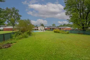 8965 Zoellner Rd, Colerain Township, OH 45251 - Photo 35