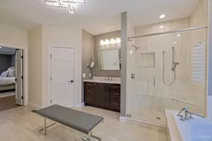 7675 Foxgate Ln, Indian Hill, OH 45243 - Photo 23
