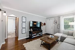 7005 Bramble Ave, Columbia Township, OH 45227 - Photo 5