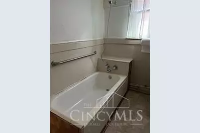 3129 Durrell Avenue, Cincinnati, OH 45207 - Photo 13