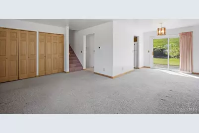 696 Rockford Drive, Hamilton, OH 45013 - Photo 7