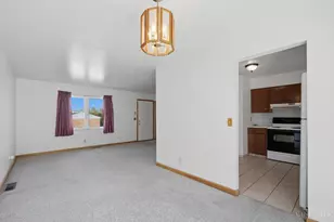 696 Rockford Dr, Hamilton, OH 45013 - Photo 9