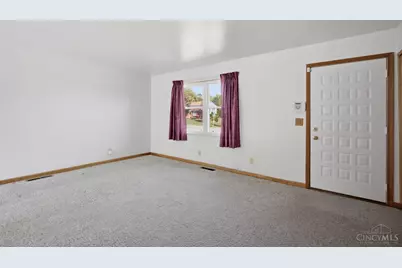 696 Rockford Drive, Hamilton, OH 45013 - Photo 5