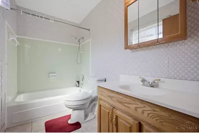 696 Rockford Drive, Hamilton, OH 45013 - Photo 17