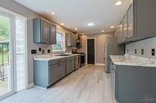 6233 Fay Ct, Miami Township, OH 45140 - Photo 25
