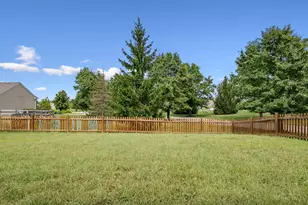 3122 Village View Ln, Hamilton Township, OH 45152 - Photo 11