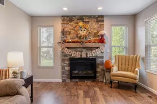 1946 Michelle Ln, Monroe, OH 45044 - Photo 7
