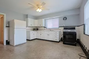 1132 Betty Ln, Delhi Township, OH 45238 - Photo 9