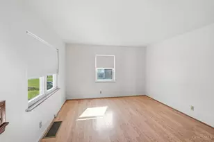 1515 Spring Lawn Ave, Cincinnati, OH 45223 - Photo 9