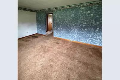 300 Maple Avenue, Carlisle, OH 45005 - Photo 7