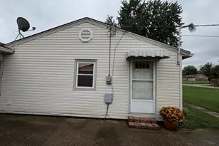 300 Maple Ave, Carlisle, OH 45005 - Photo 3