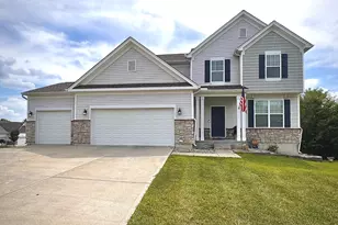 1021 Golden Oak Dr, Hamilton, OH 45013 - Photo 1