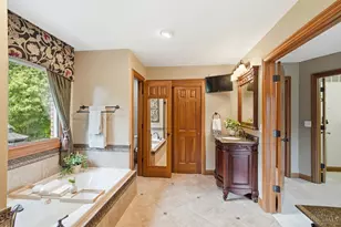 6071 Bridgeton Manor Dr, Liberty Township, OH 45011 - Photo 47