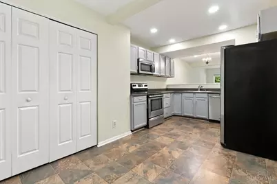 7576 Lake Pointe, Hamilton Township, OH 45039 - Photo 5