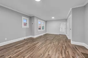 8318 Marley St, Springfield Township, OH 45216 - Photo 9