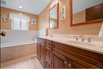 6166 Ramblingridge Drive, Green Township, OH 45247 - Photo 15