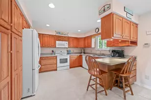 6166 Ramblingridge Dr, Green Township, OH 45247 - Photo 7