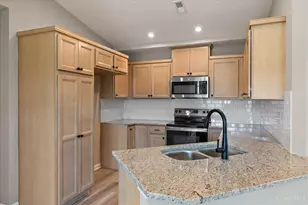 501 Greendell Bend, Fairborn, OH 45324 - Photo 3