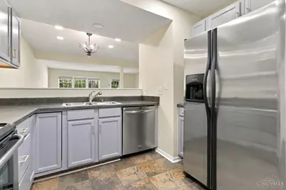 7576 Lake Pointe, Hamilton Township, OH 45039 - Photo 9