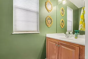7147 King James Ct, Colerain Township, OH 45247 - Photo 11