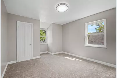 1127 Cedar Avenue, Cincinnati, OH 45244 - Photo 25