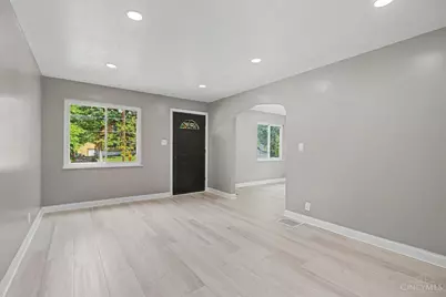 1127 Cedar Avenue, Cincinnati, OH 45244 - Photo 13