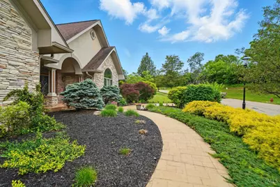 219 Chateau Valley Lane, South Lebanon, OH 45065 - Photo 9