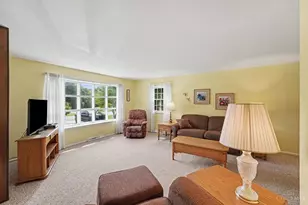 9811 Lorelei Dr, Springfield Township, OH 45231 - Photo 3
