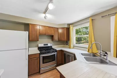487 Brunswick Drive, Forest Park, OH 45240 - Photo 9