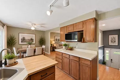 487 Brunswick Drive, Forest Park, OH 45240 - Photo 5