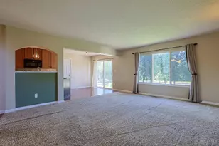 3239 Sycamore Woods Ln, Hamilton, OH 45011 - Photo 11