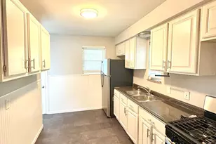 1379 Adams Rd, Cincinnati, OH 45231 - Photo 7