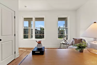 1570 St Leger Place, Cincinnati, OH 45207 - Photo 27