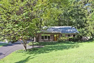 277 Compton Rd, Wyoming, OH 45215 - Photo 3
